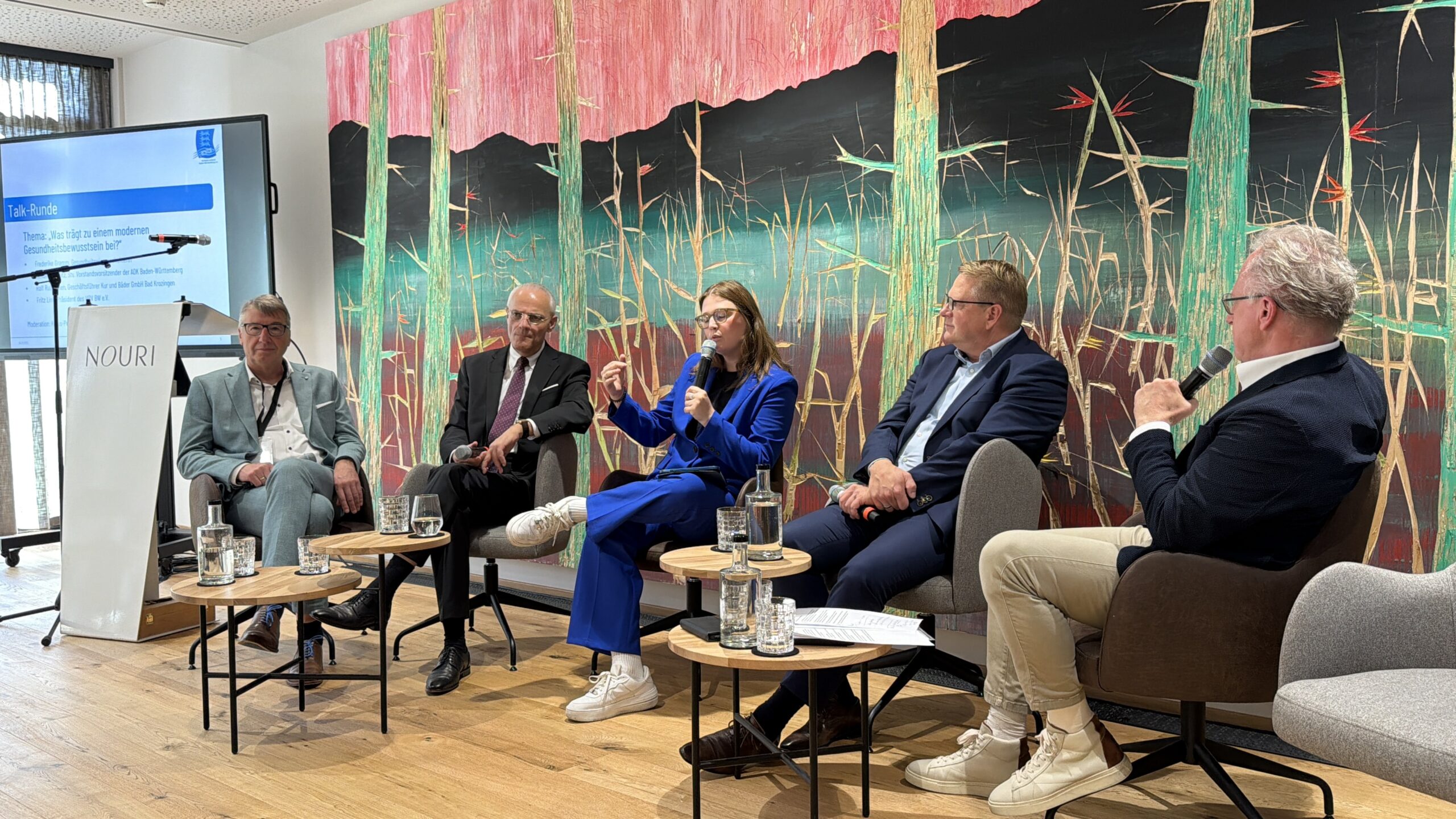 Talkrunden-Teilnehmende auf dem baden-württembergischen Bädertag am 04. November 2025 in Bad Krozingen.